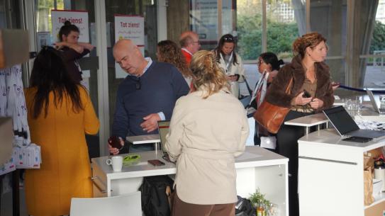 Klik voor een vergroting