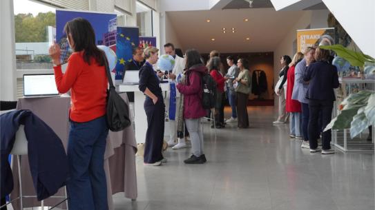 Klik voor een vergroting